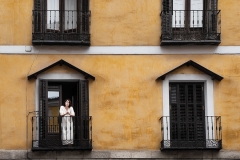 "La gente debería salir de sus casas y mirar hacia dentro, para variar" ( La ventana indiscreta)